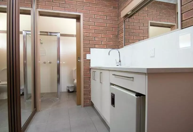 Мотель Ashleigh Court Motor Inn