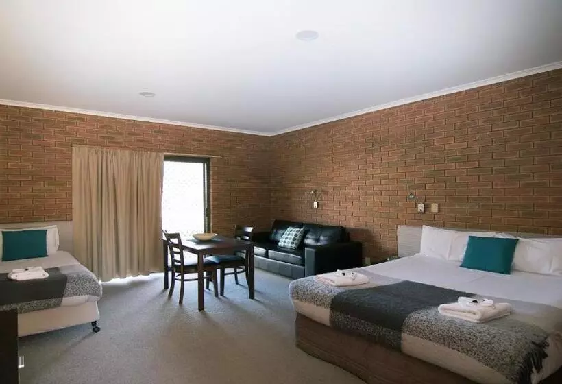 Мотель Ashleigh Court Motor Inn