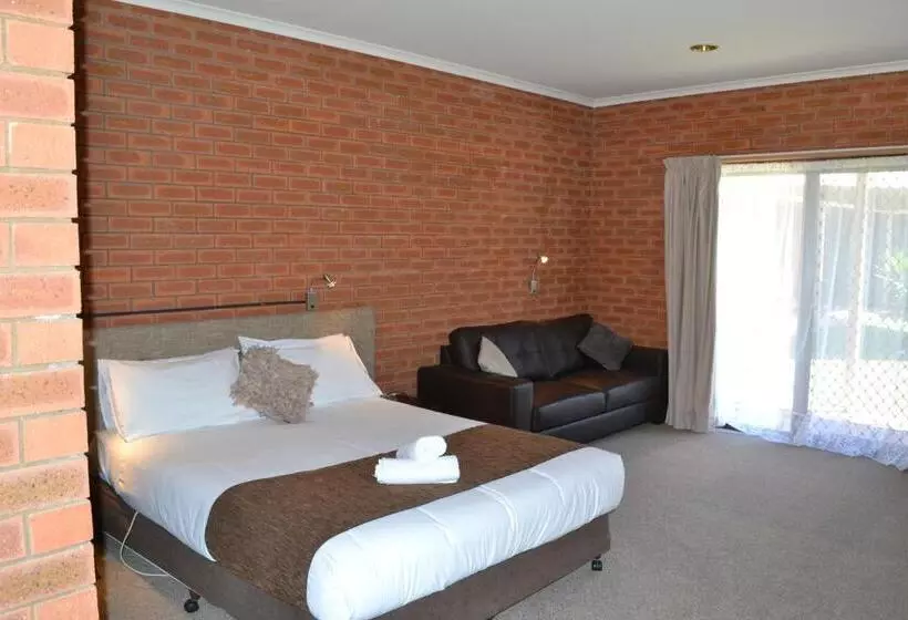 Мотель Ashleigh Court Motor Inn