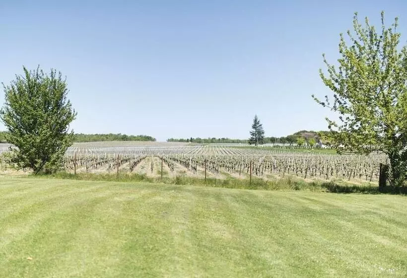 پانسیون Domaine De Quittignan Brillette