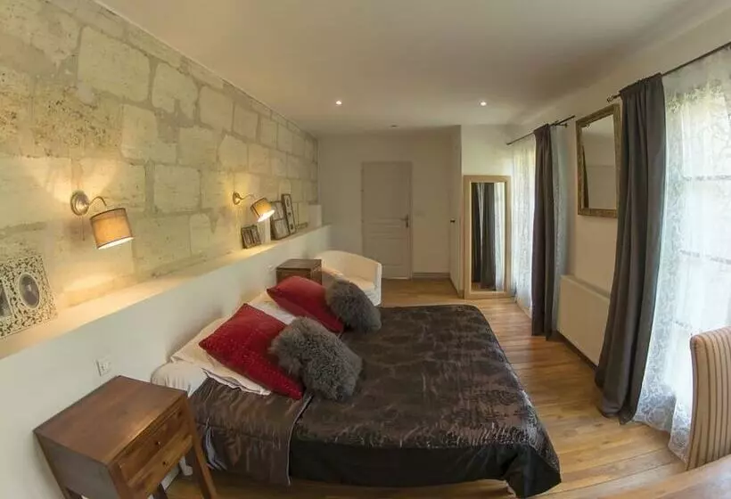 پانسیون Domaine De Quittignan Brillette