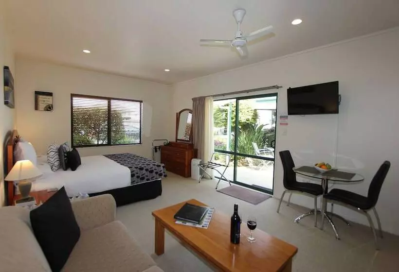 Andrea S Bed & Breakfast