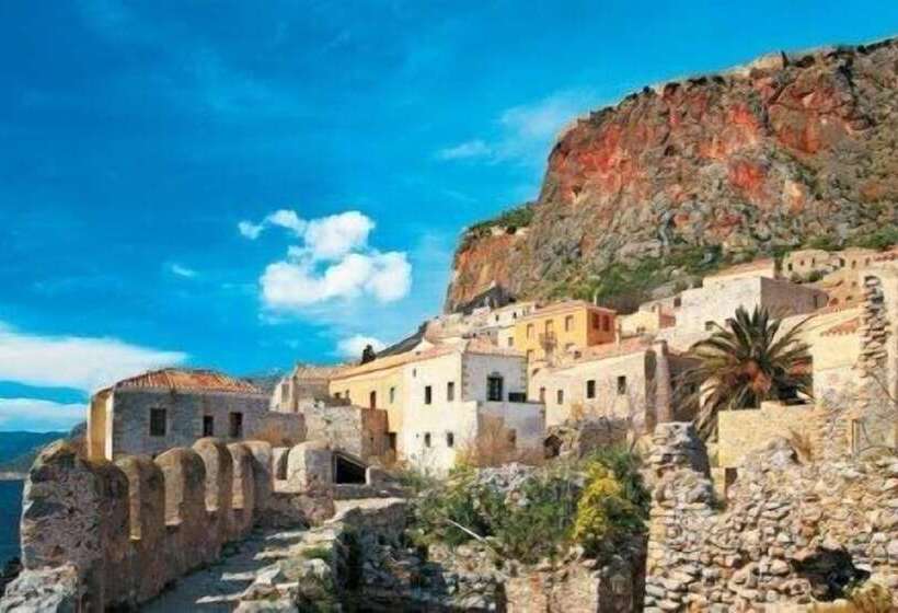 Dorovinis Monemvasia Castlehouses
