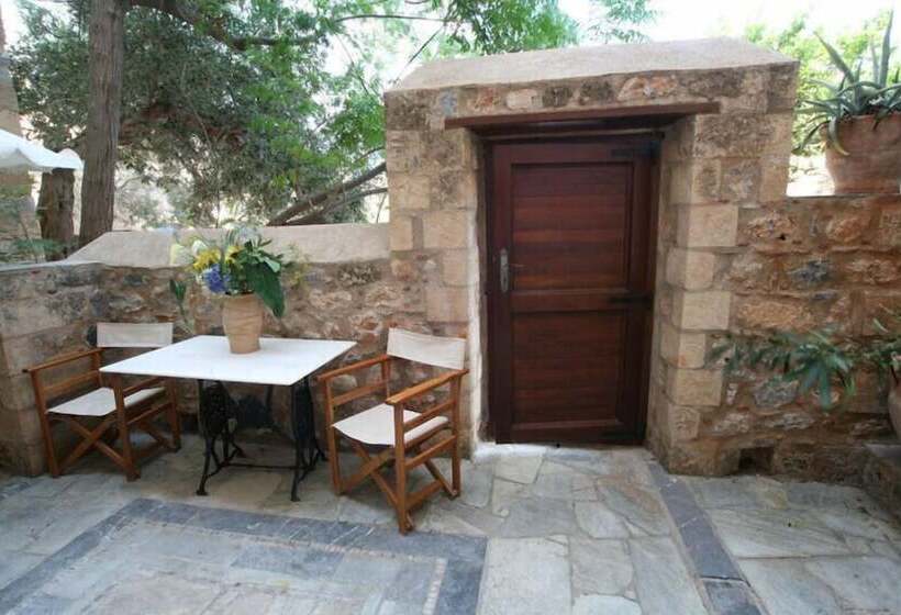 Dorovinis Monemvasia Castlehouses