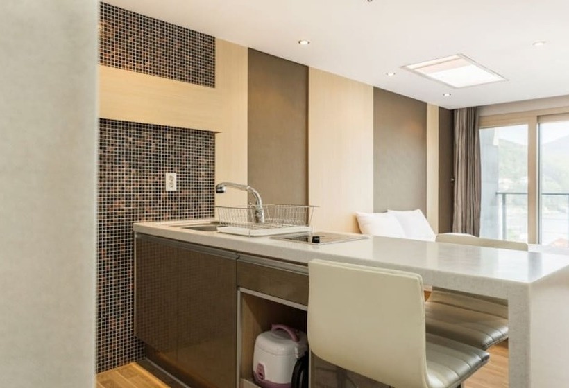 Geoje Island Sea & Sky 2 Resort