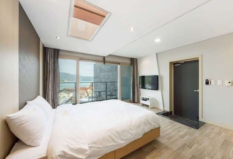 Geoje Island Sea & Sky 2 Resort