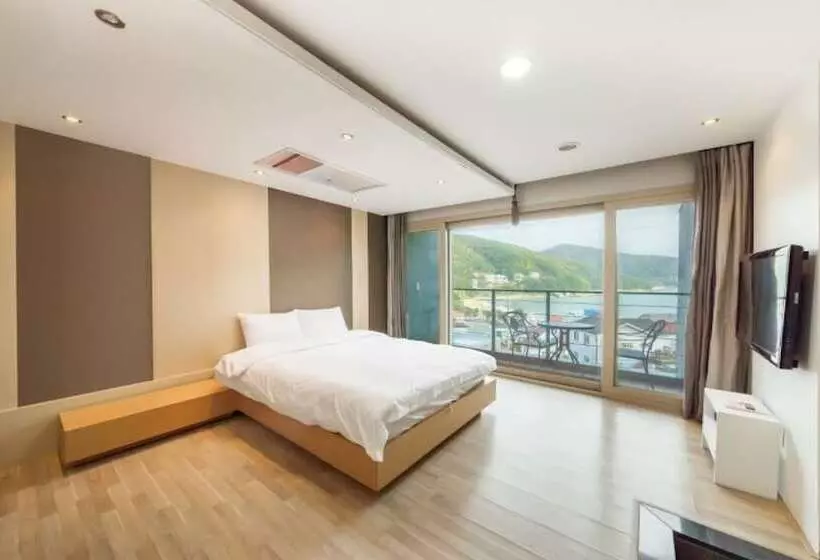 Geoje Island Sea & Sky 2 Resort