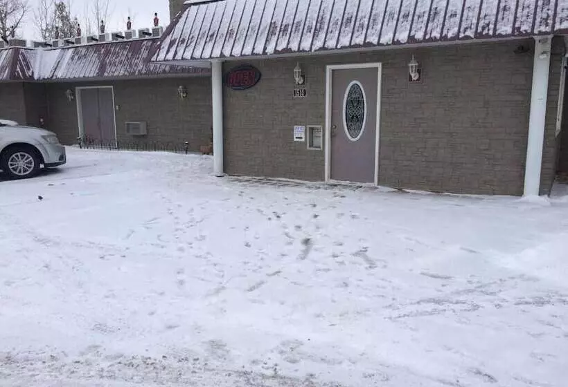 ホテル Custom Stay Thief River Falls