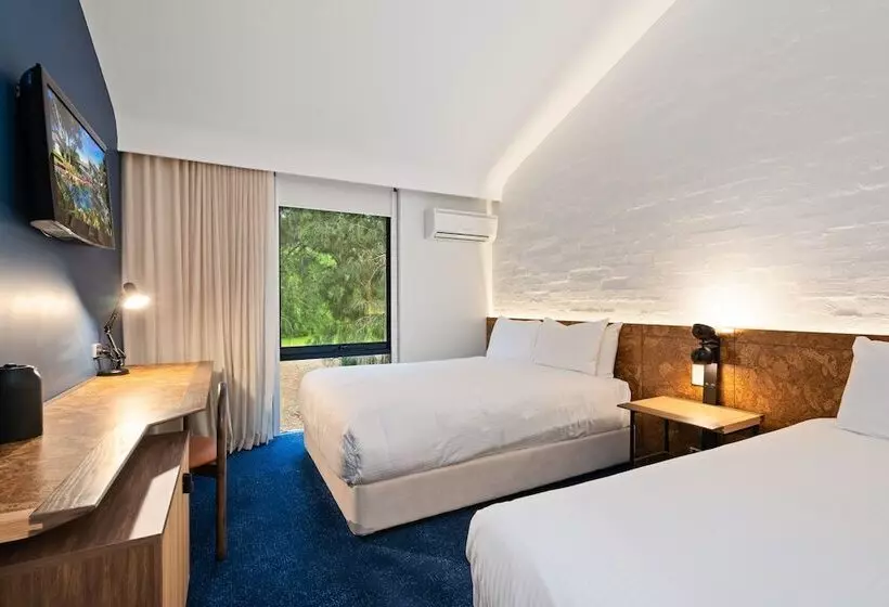 هتل Eden Oak Geelong