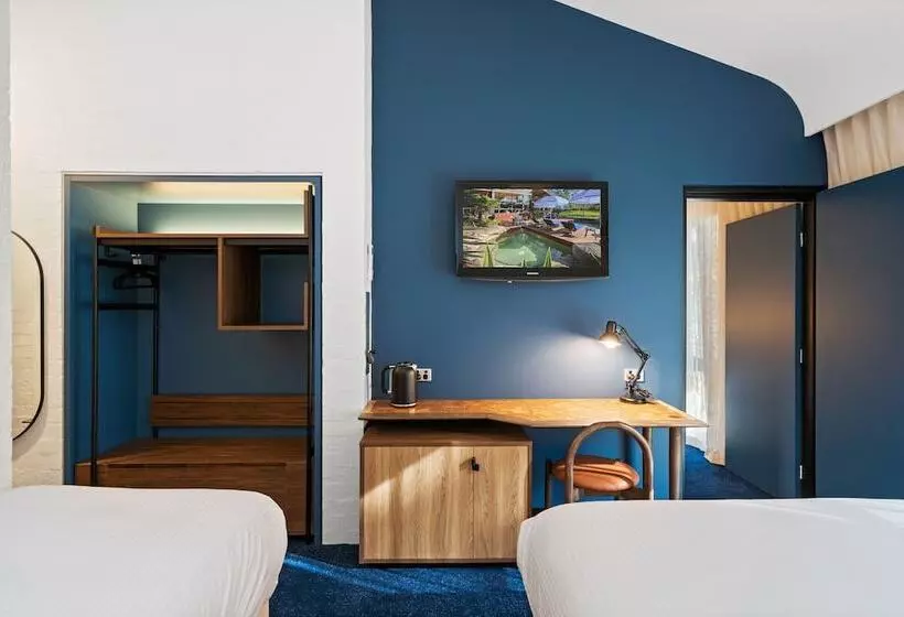 هتل Eden Oak Geelong