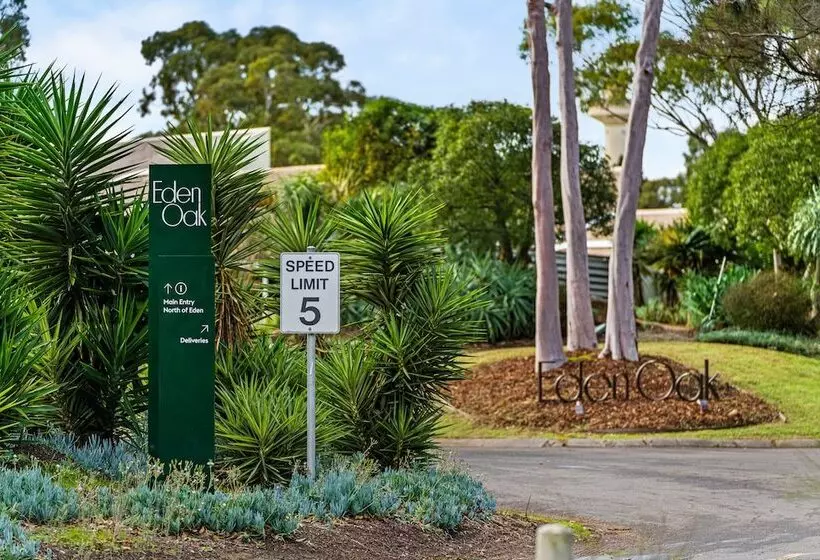 هتل Eden Oak Geelong