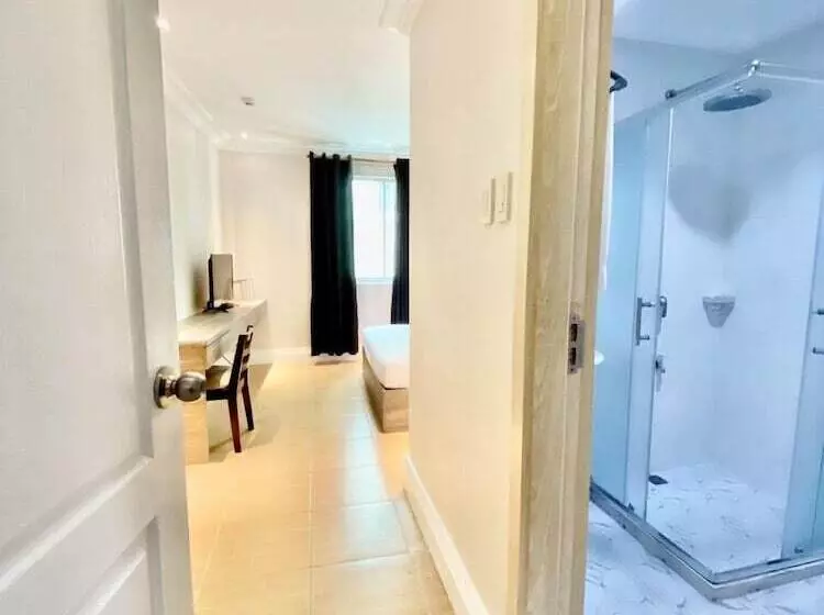 호텔 Euroasia By Bluebookers