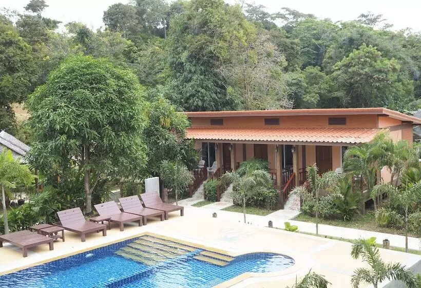 Hotelli Hatzanda Lanta Resort   Sha Extra Plus