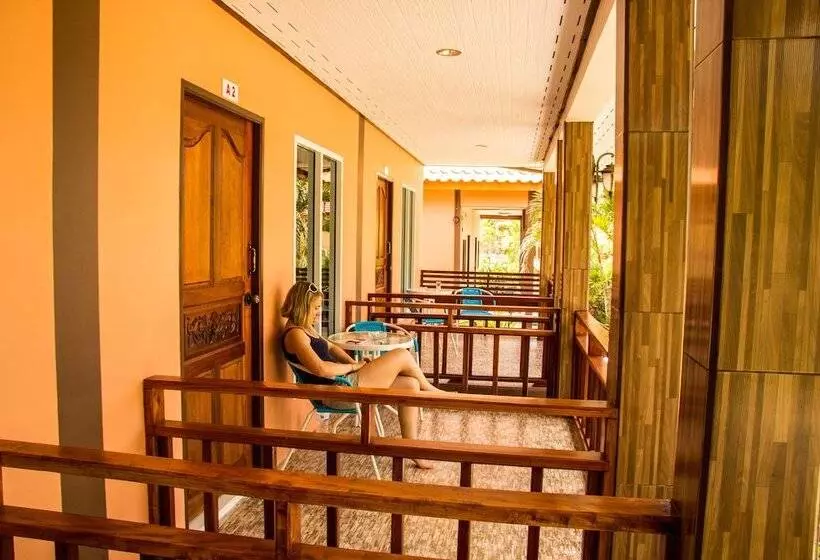 Hotelli Hatzanda Lanta Resort   Sha Extra Plus