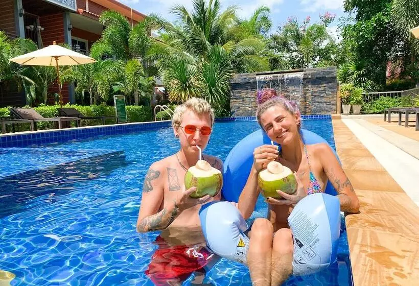 Hotelli Hatzanda Lanta Resort   Sha Extra Plus