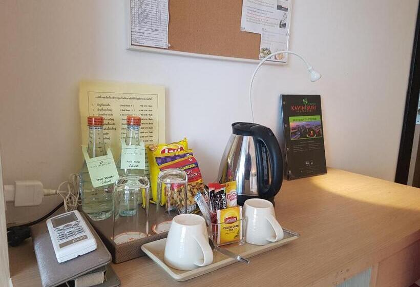 ホテル Kavinburi Green