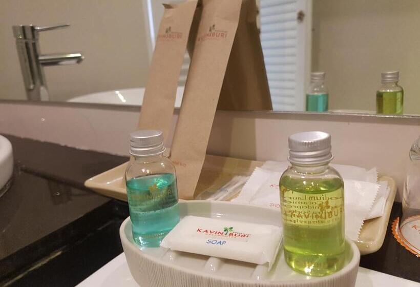 ホテル Kavinburi Green