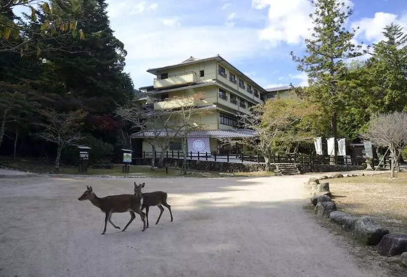Hotelli Miyajima Morinoyado