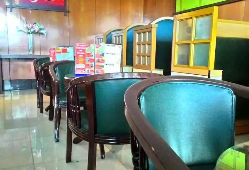 בית מלון כפרי Sogo Aurora Cubao