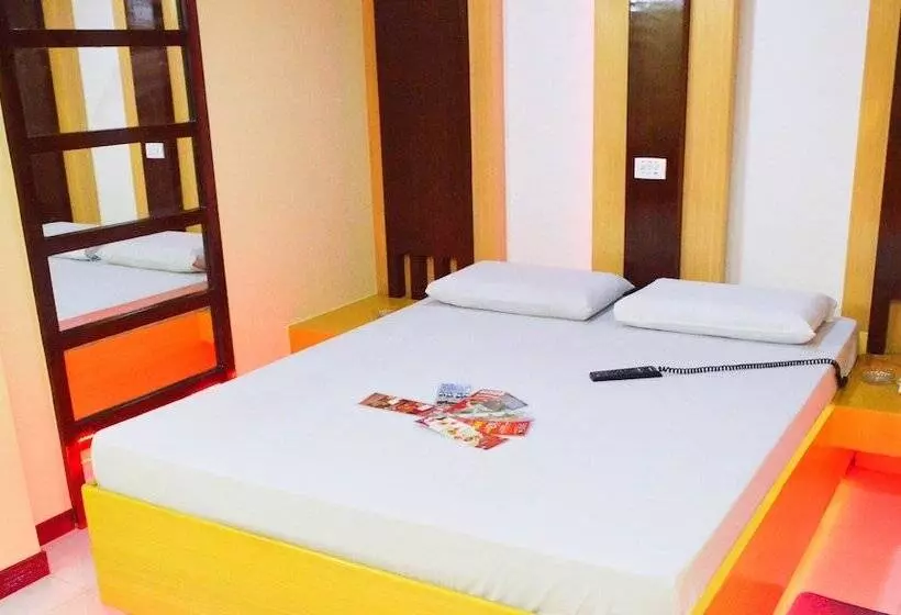 בית מלון כפרי Sogo Aurora Cubao