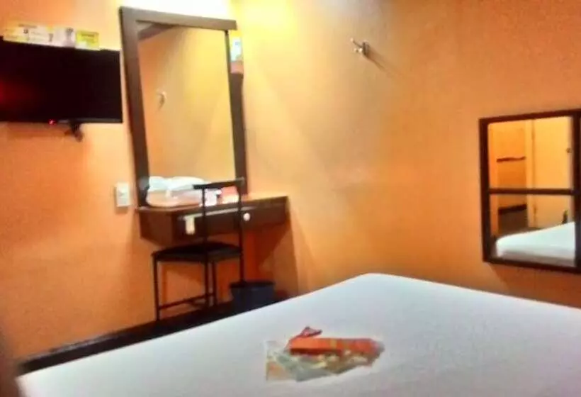 בית מלון כפרי Sogo Aurora Cubao