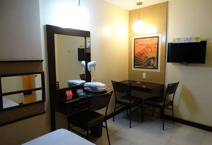 Отель Sogo Pasay Wood Street