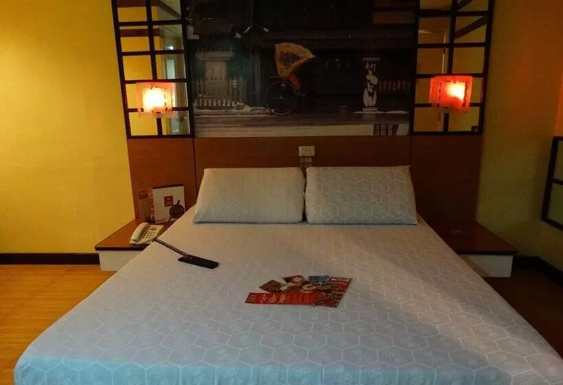 Отель Sogo Pasay Wood Street