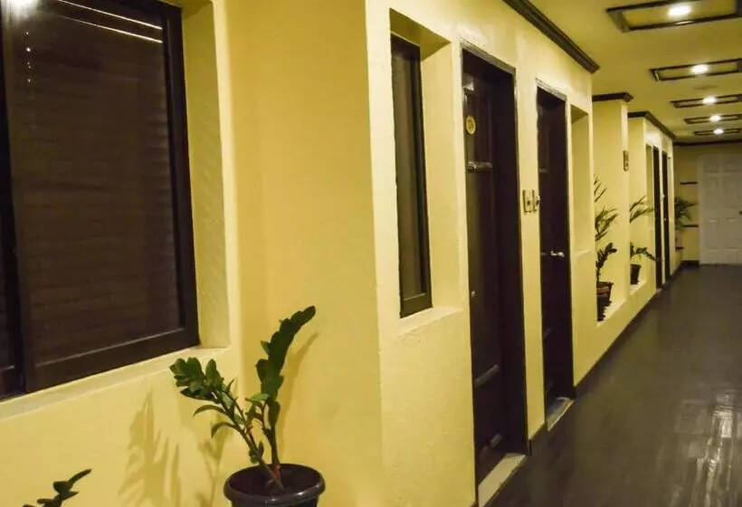 Отель Sogo Pasay Wood Street