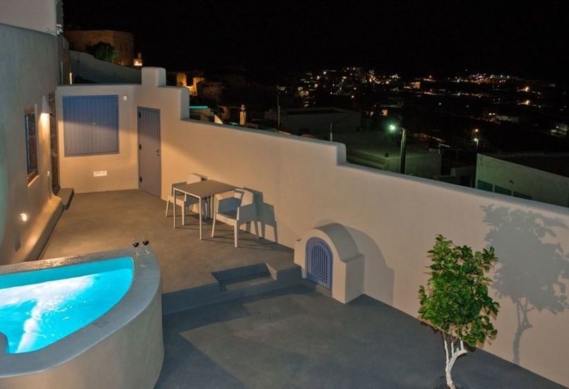 Luna Santorini Suites