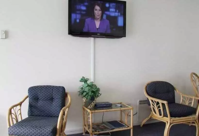 Motel Sails Motor Inn