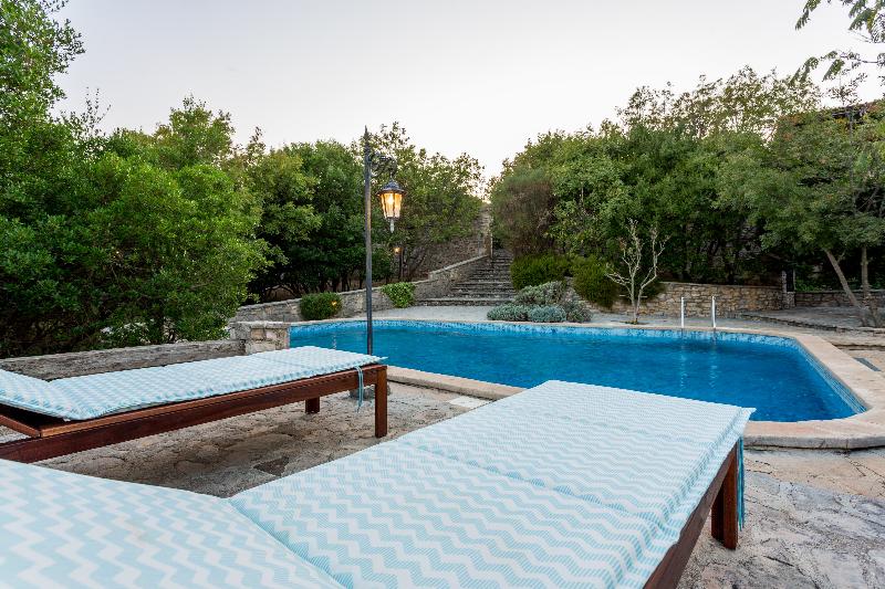 膳宿费 Nono Ban Hotel & Villa