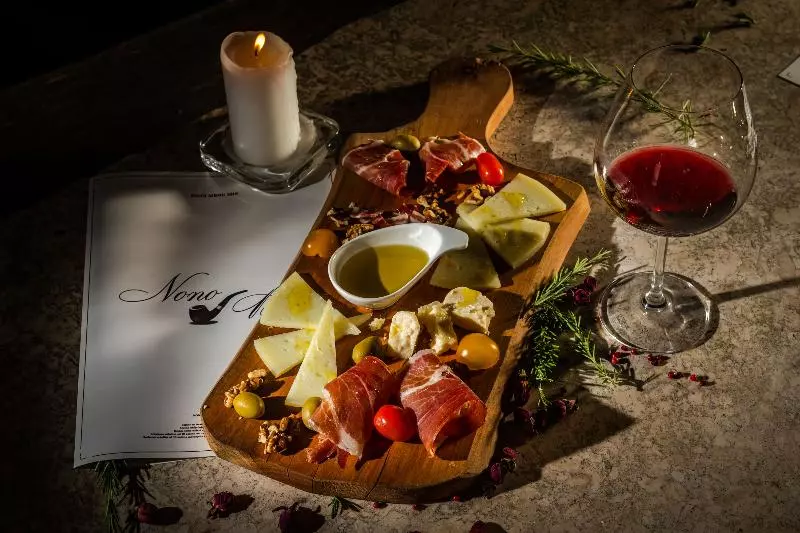 پانسیون Nono Ban Hotel & Villa