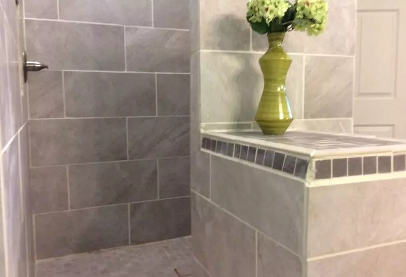 Pictured Rocks Bed And Breakfast