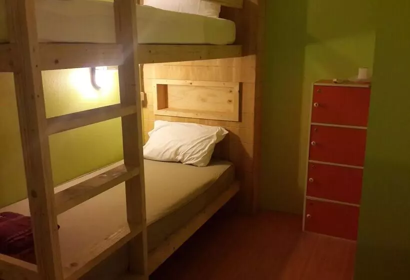 Relax Corner Inn   Hostel