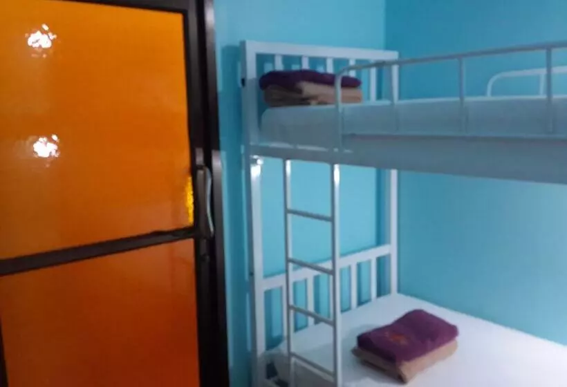 Relax Corner Inn   Hostel