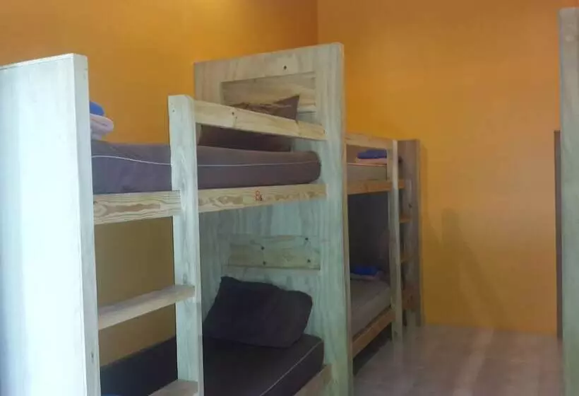 Relax Corner Inn   Hostel