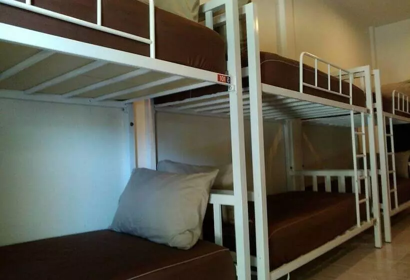 Relax Corner Inn   Hostel