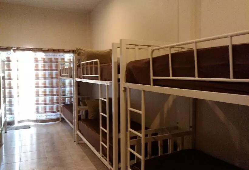 Relax Corner Inn   Hostel