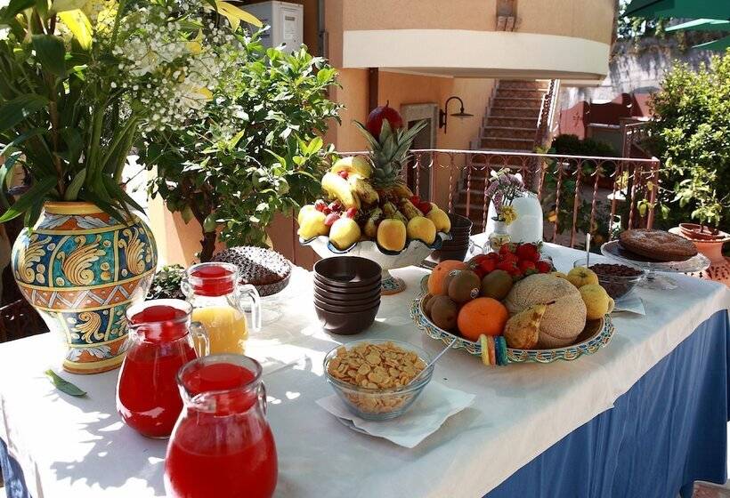 ベッドアンドブレックファースト Villa Cristina