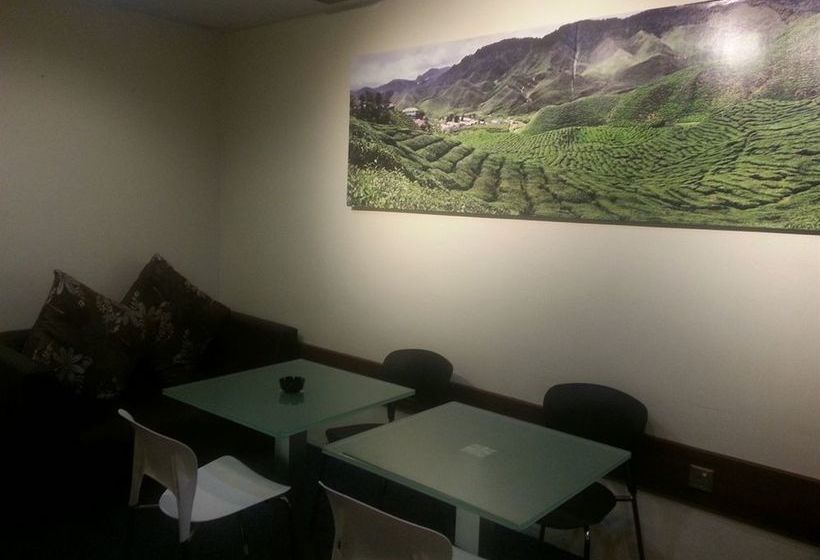 Отель Camellia Budget Inn