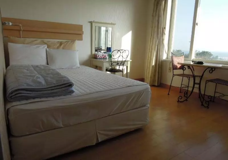 בית מלון כפרי Good Inn