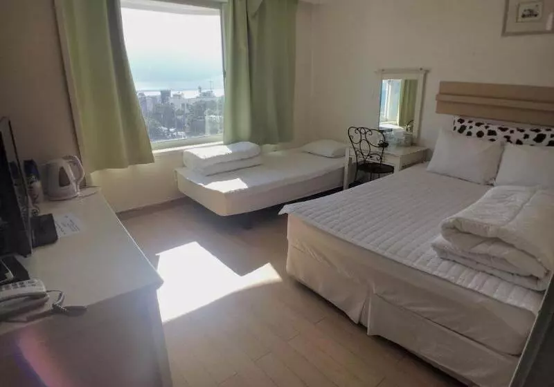 בית מלון כפרי Good Inn