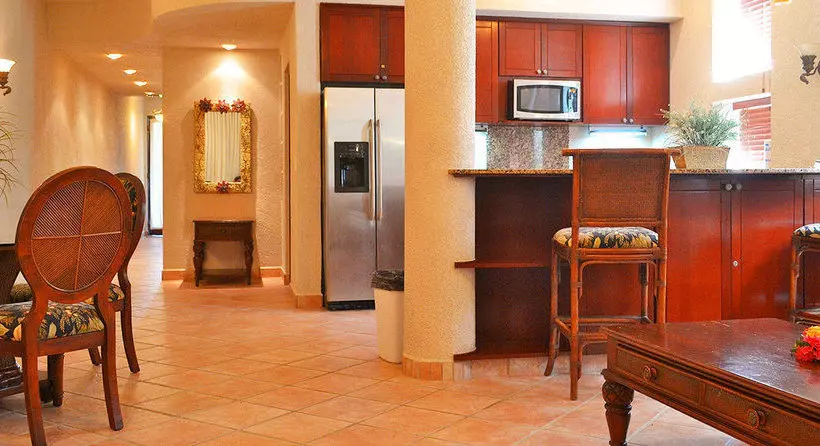 هتل Las Sirenas By Mayan Princess Rooms
