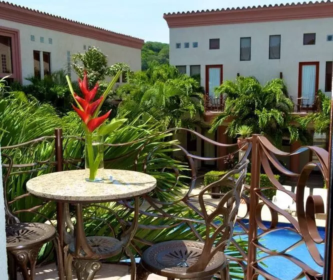 هتل Las Sirenas By Mayan Princess Rooms