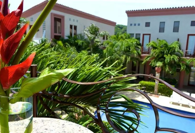 هتل Las Sirenas By Mayan Princess Rooms