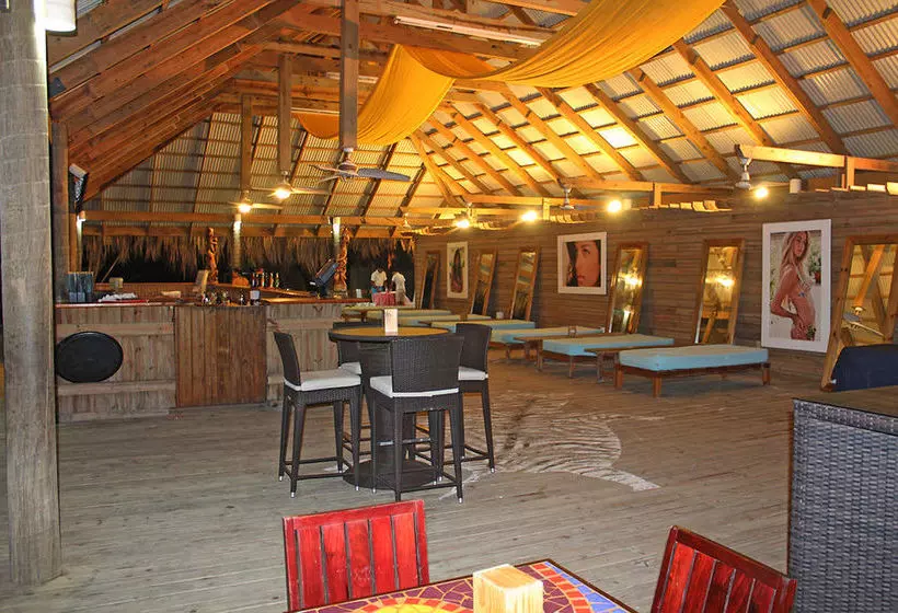 هتل Las Sirenas By Mayan Princess Rooms