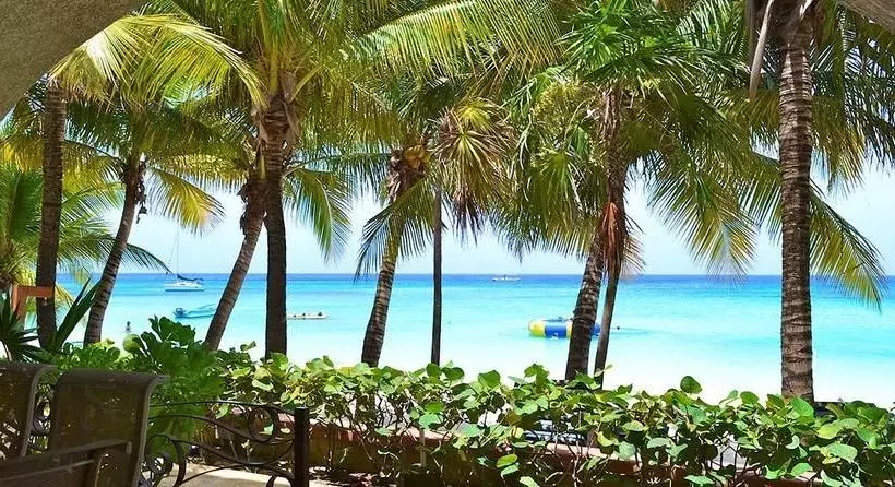 هتل Las Sirenas By Mayan Princess Rooms