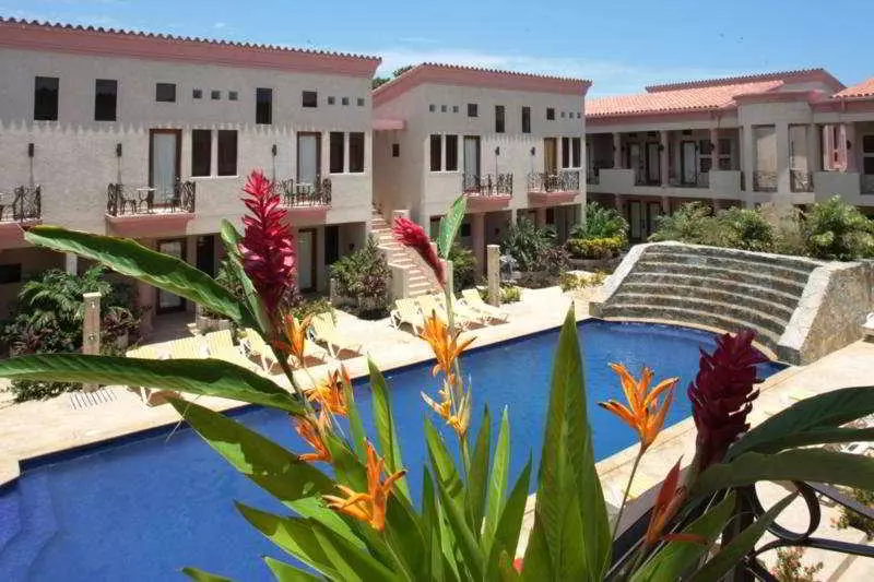 هتل Las Sirenas By Mayan Princess Rooms