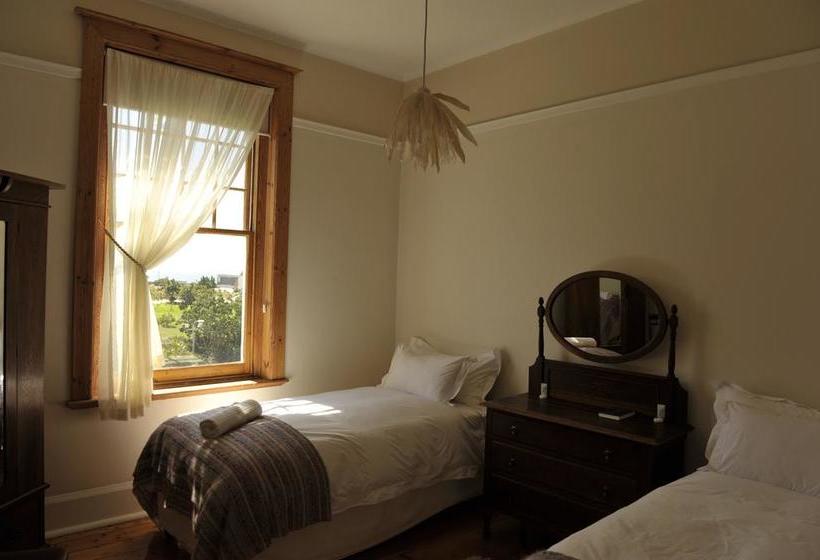 בית מלון כפרי The Grand