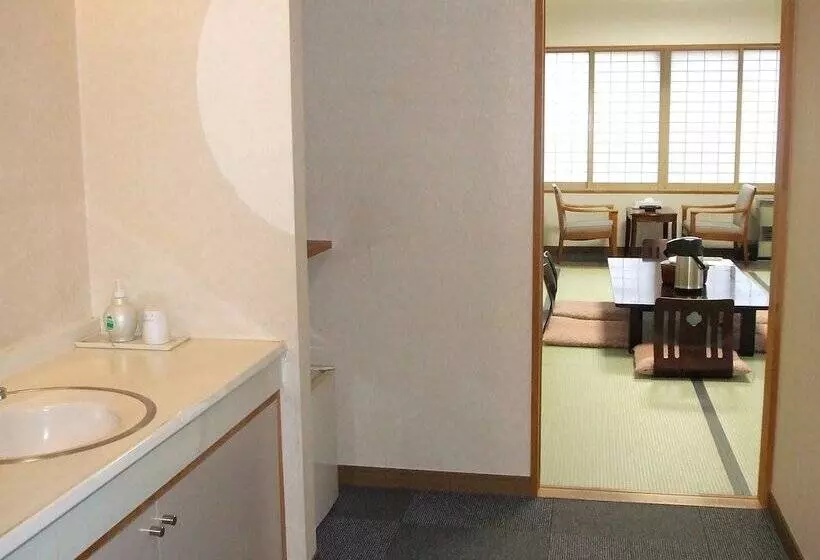 هتل Yuzawa Yuzawa